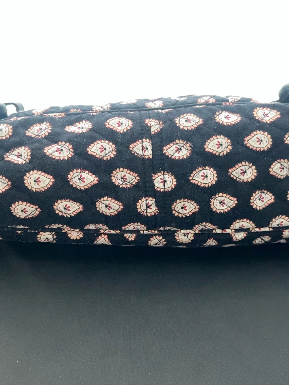 Vera Bradley CLASSIC BLACK MESSENGER BAG Retired Crossbody School Work Quilted